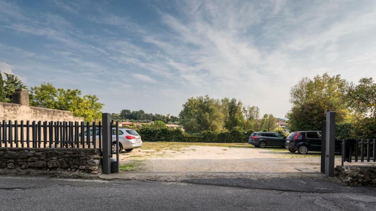 Appartamento Balkissa Сан-Феличе-дель-Бенако Экстерьер фото